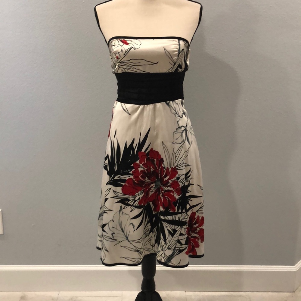 Strapless Formal/Cocktail Dress